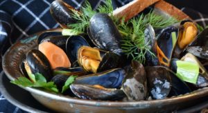 Bowl of mussels.
