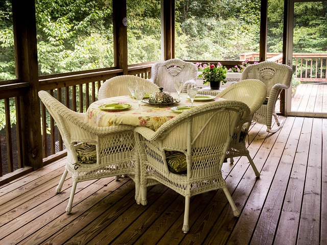 southern screened porch with wicker furniture